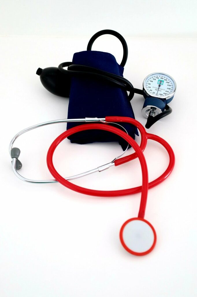 blood pressure monitor, stethoscope, medical-8223388.jpg